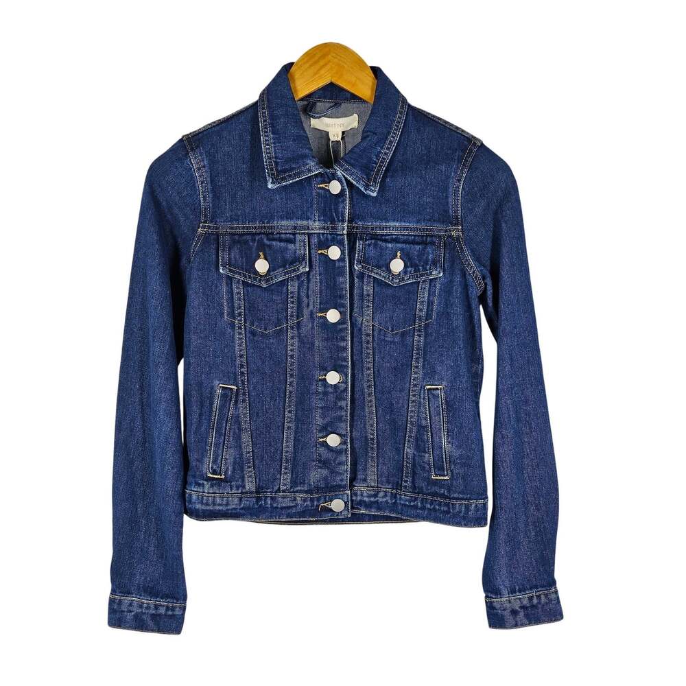 BRIT.NY WOMEN'S BLUE JEAN JACKET W/ SEWN ART CHAIN DESIGN PATCH ON BACK SIZE XS